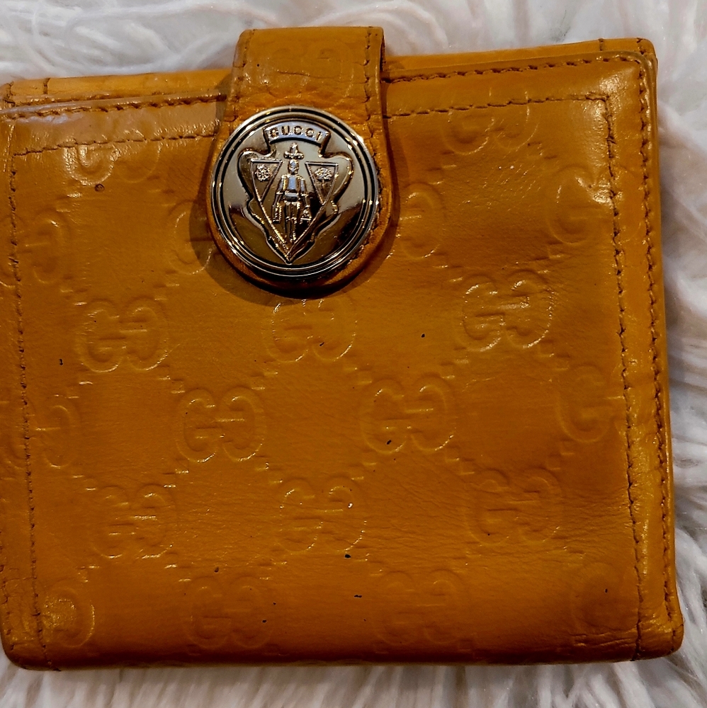 Gucci wallet